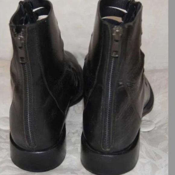 Rare ANN DEMEULEMEESTER Black Cut-out Leather Low Boots (Size 7) - Picture 10 of 11